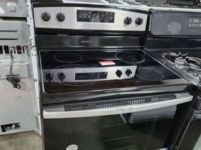 GREAT AMANA STAINLESS STEEL GLASS TOP RANGE! W-WARRANTY