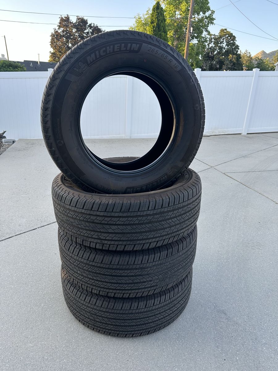 Michelin Primacy Tires - 265/65R/18 - set of 4 (1,903 miles)
