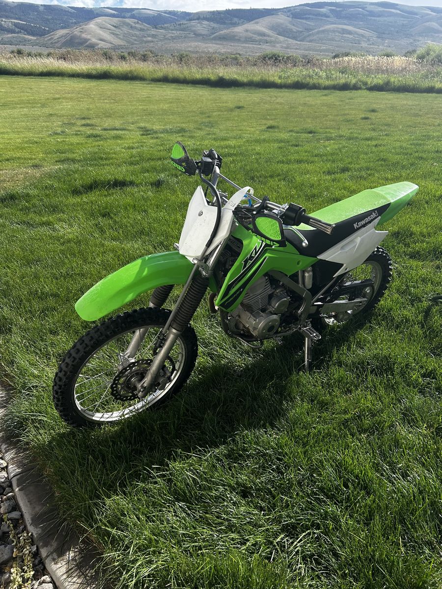 2023 Klx 140rl- Free riding boots!