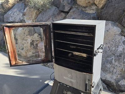 Masterbuilt Bluetooth Smoker
