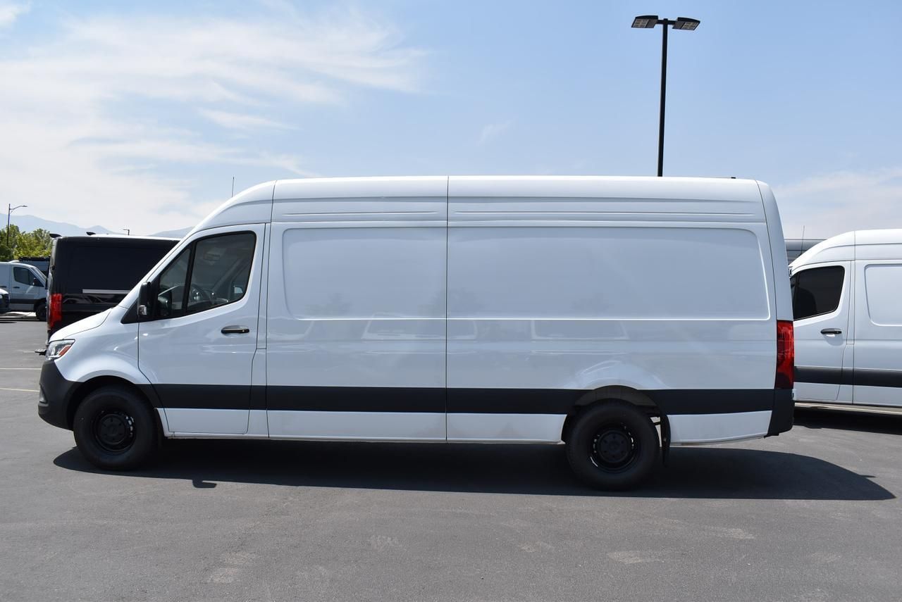 NEW - 2025 Sprinter 2500 170" WB RWD with Ranger Design Shelving Kit