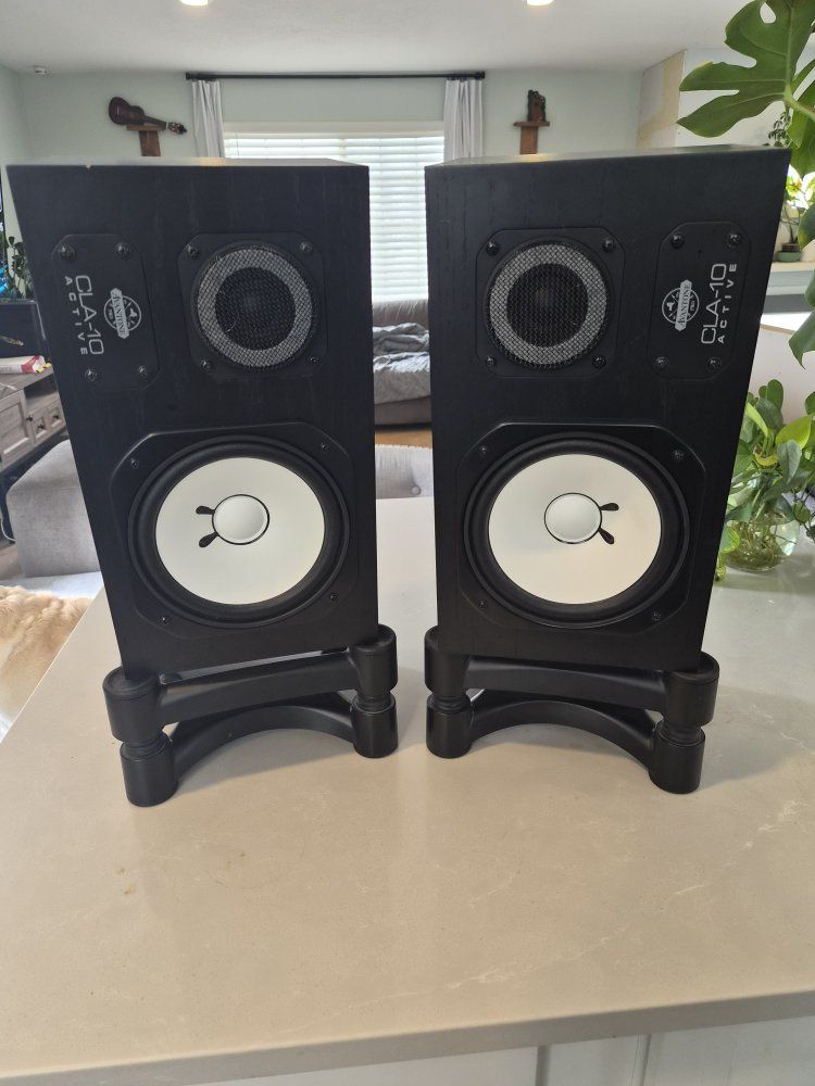 Avantone Pro CLA-10 Active Studio Monitors Pair with Isolation Stands