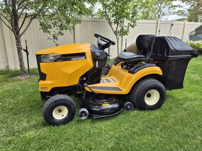Cub Cadet XT1 with bags