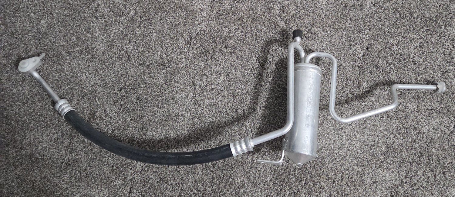 2002-2005 Jeep Grand Cherokee A/C Accumulator/Receiver Drier