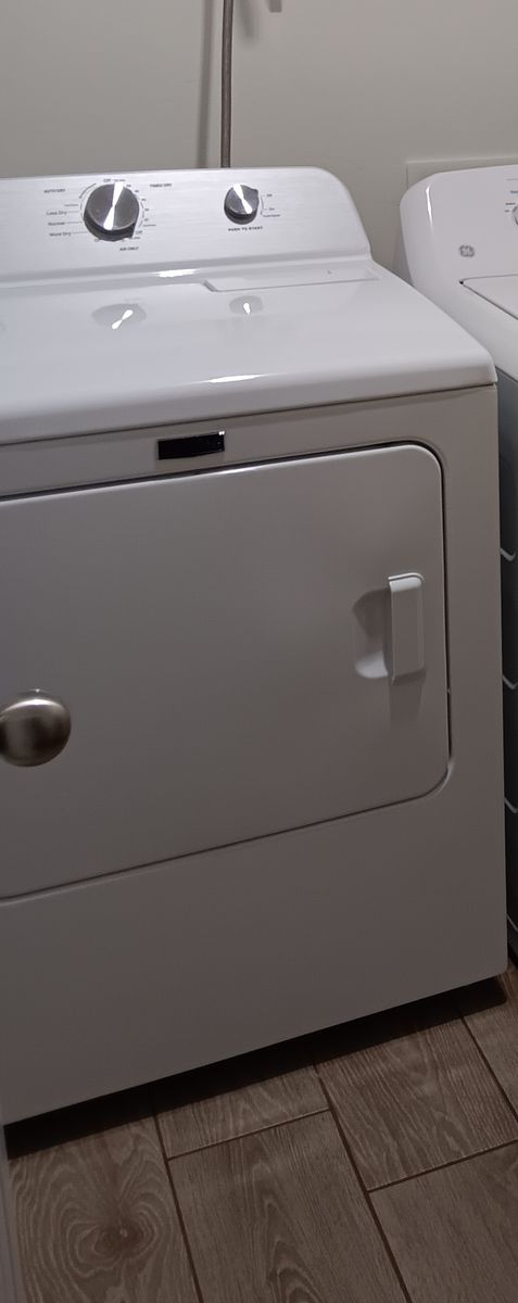 Maytag Electric Dryer/ 6 months old