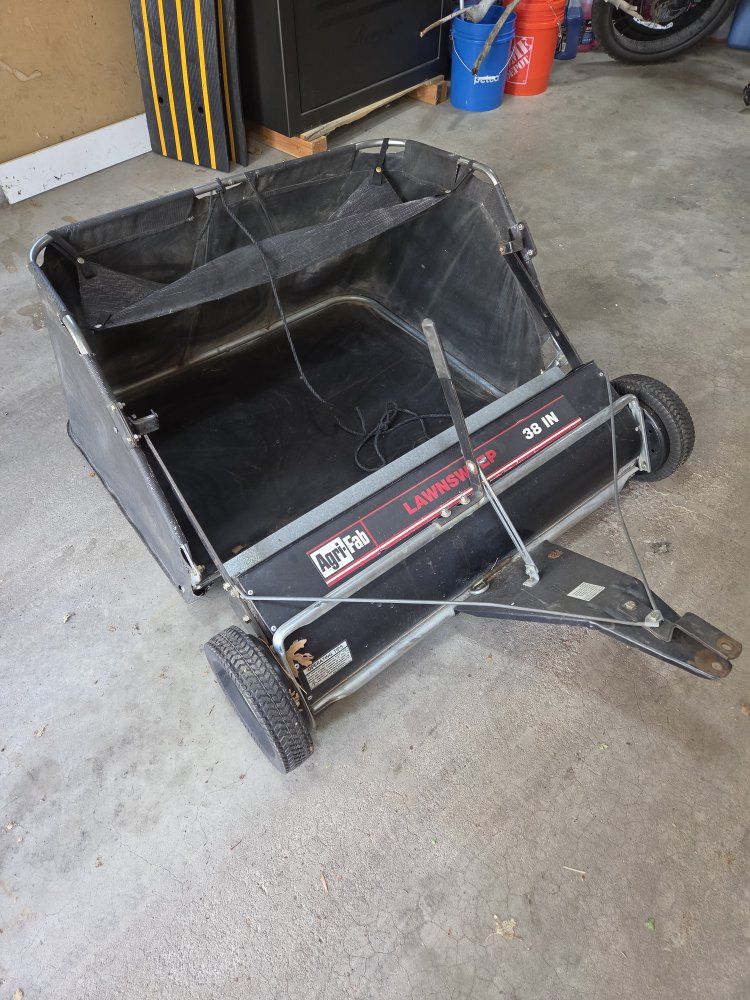 Agri-Fab 38-inch Lawn Sweeper