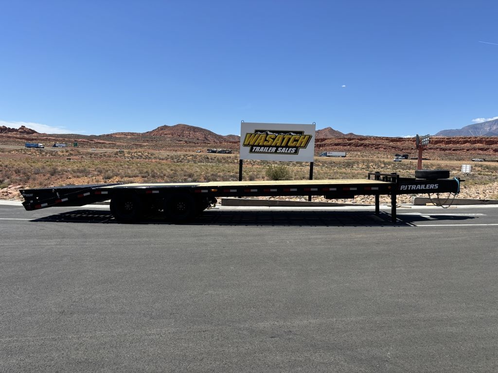 2027 PJ Trailers 8.5 x 28 Low Pro Pintle Flatbed E