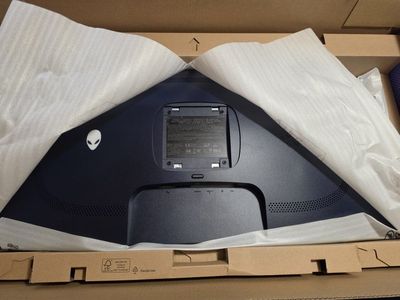 Alienware QD-OLED 34 inch monitor 240HZ