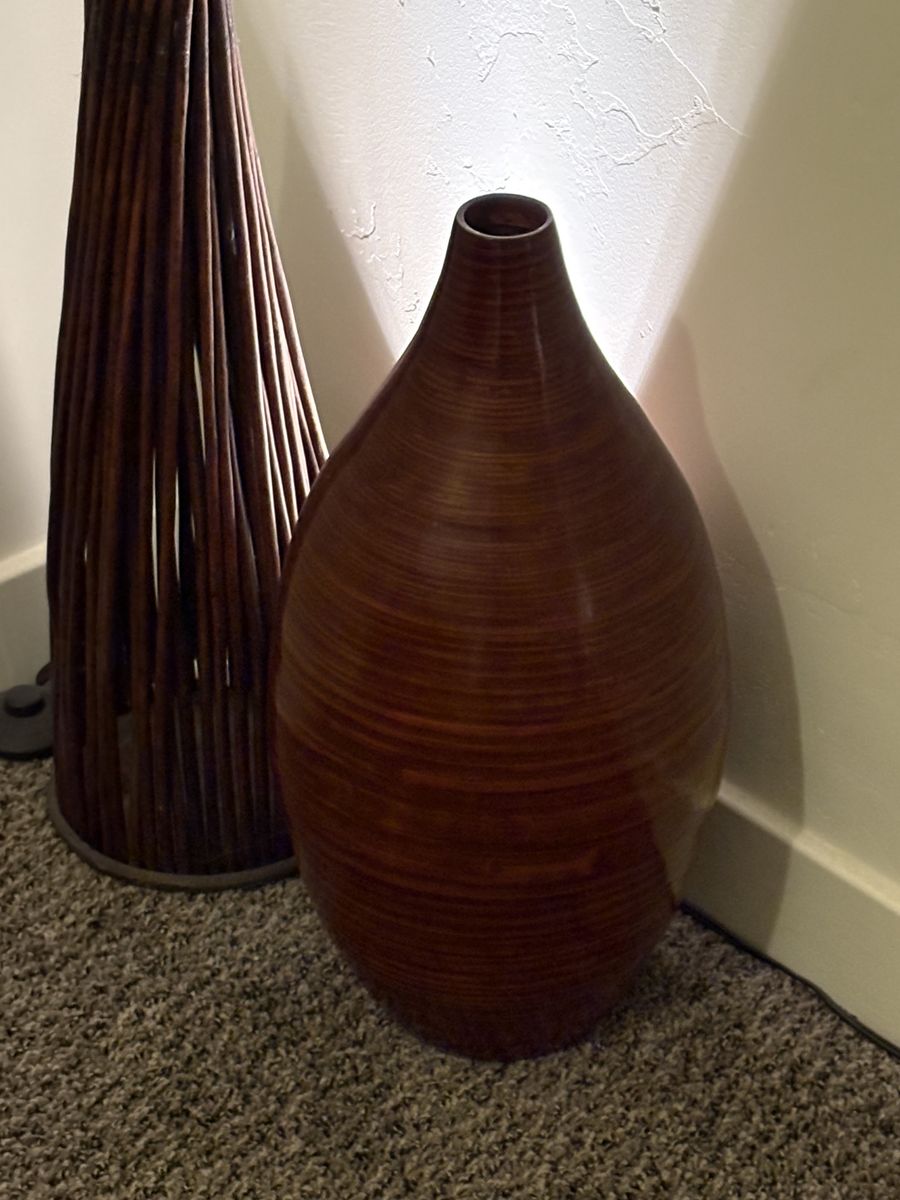 Main image 12
