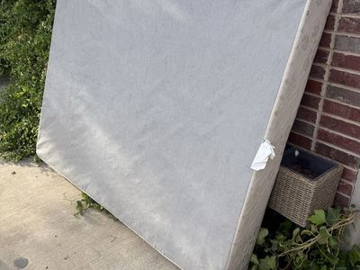 Queen size box spring