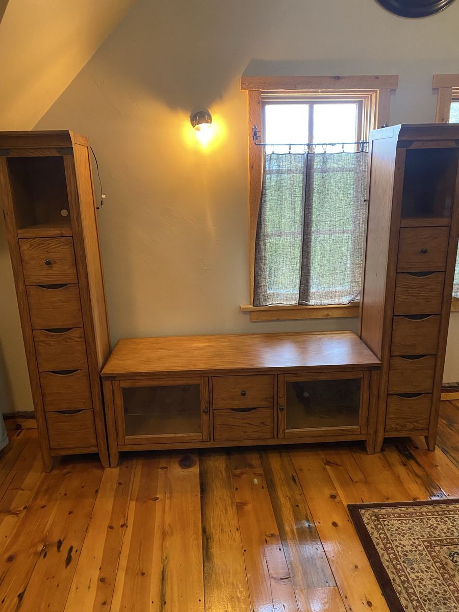 Tv stand