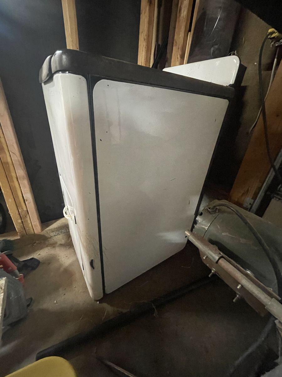 Main image 4