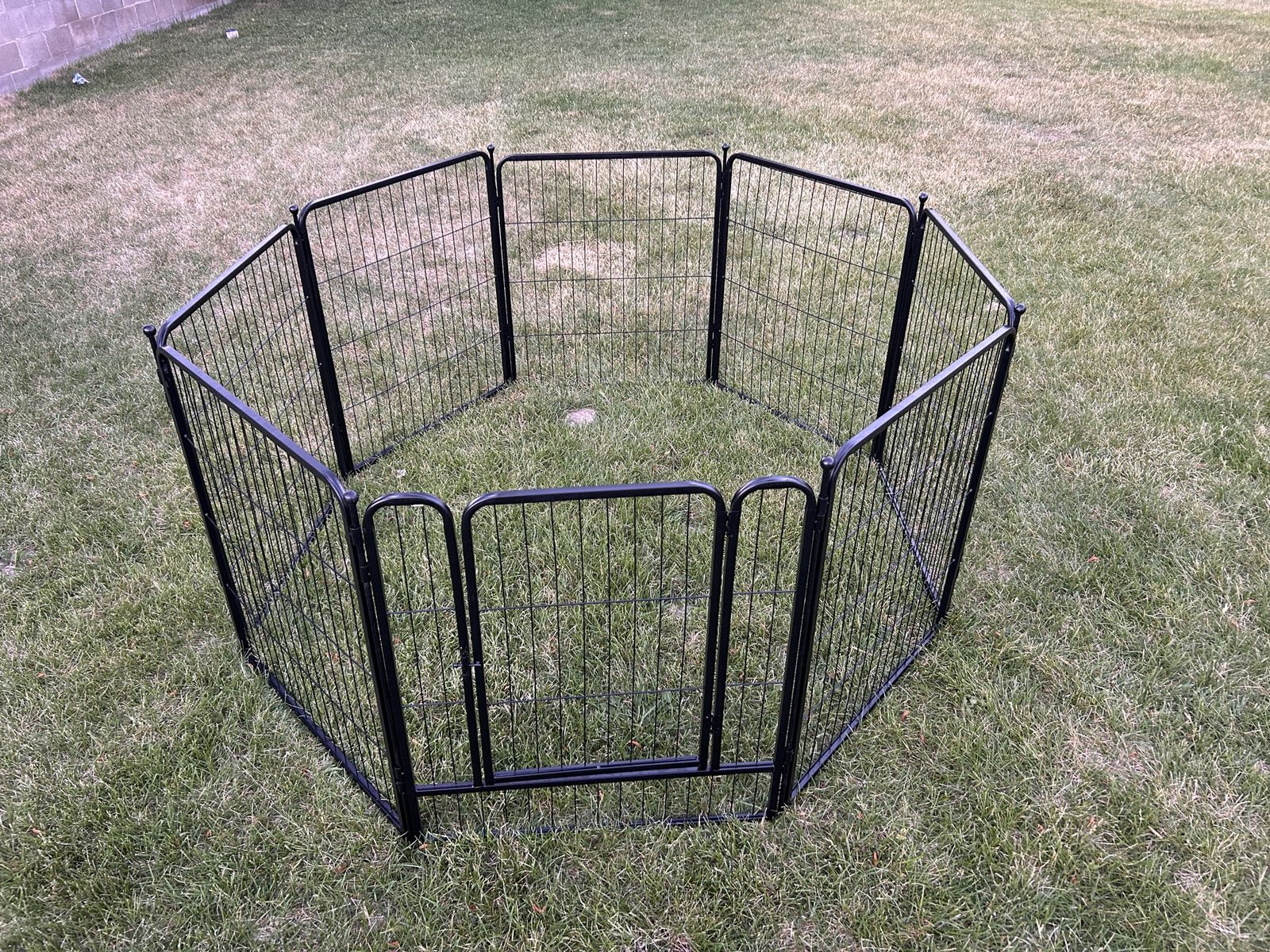New Dog play pen - outdoors 8 panel