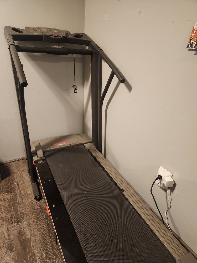 Working Treadmill