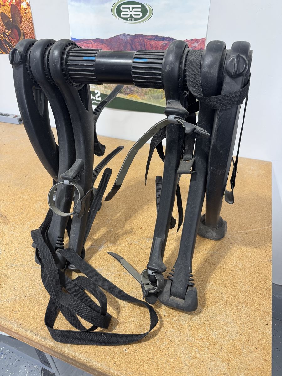 Saris Bones 2-Bike Trunk Rack (SKU 805BL) - Universal Fit, Good Condition
