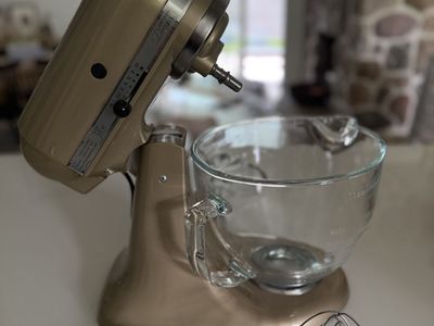 KitchenAid Design Series Tilit-Head 5QT Stand Mixer with Glass bowl