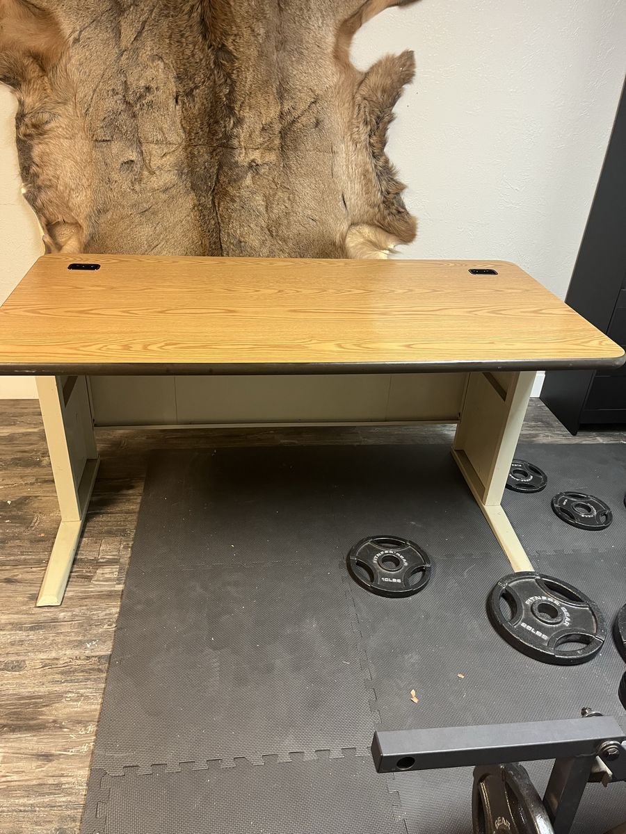 Spacious Wood Grain Office Desk with Cream Metal Legs