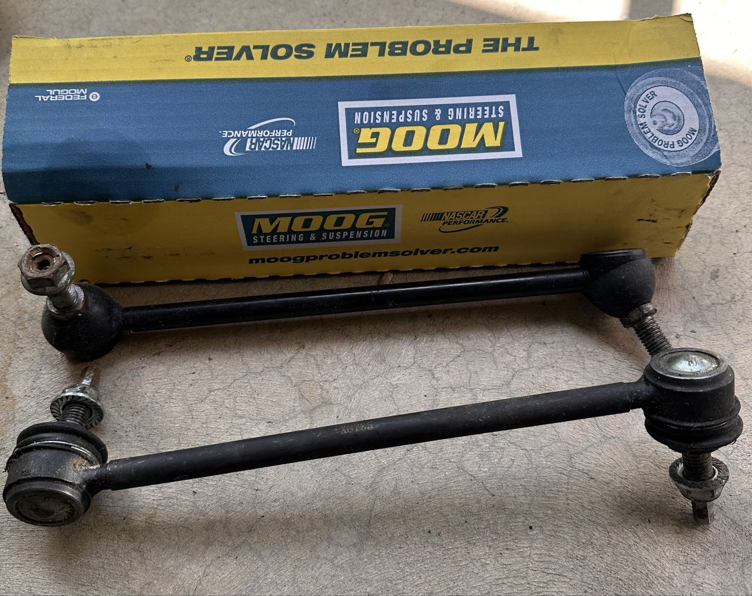 MOOG Suspension Stabilizing bar link