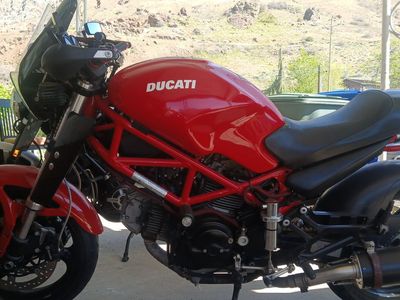 2007 Ducati 695
