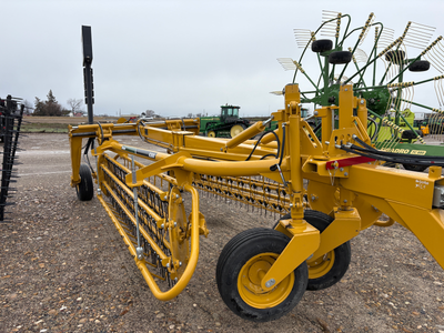 2024 Vermeer R2800
