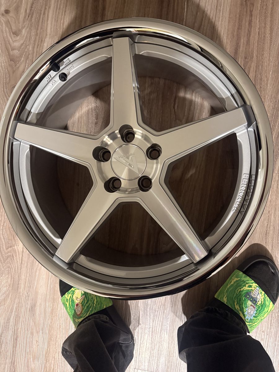 Ferrada FR3 19x8.5 5x105