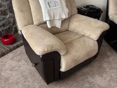 matching recliner chairs