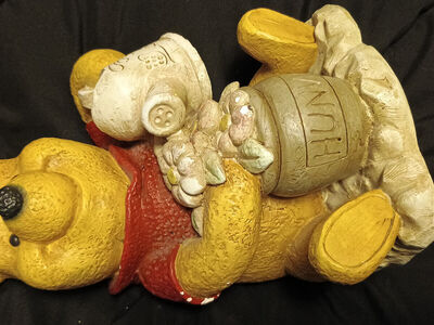 Winnie the Pooh Disney 11" Garden Statue Henri Studio