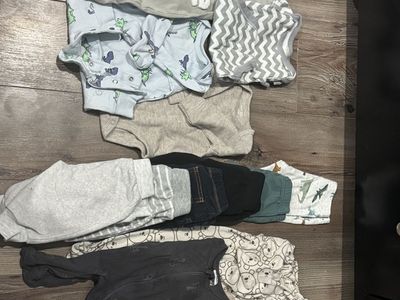 Gerber & Assorted Brands Baby Boy Clothes Lot 0-3M, Sleepers, Bodysuits, Pants, & Romper