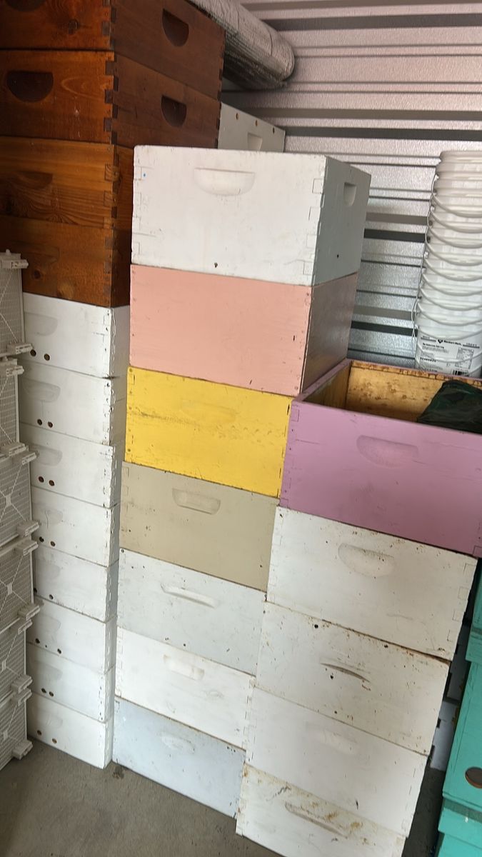 Used tent frame deep and medium Beehive boxes $10 each