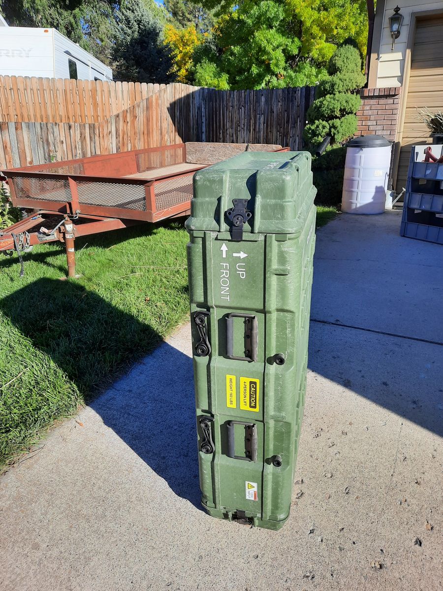 Military cargo container