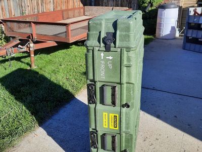 Military cargo container
