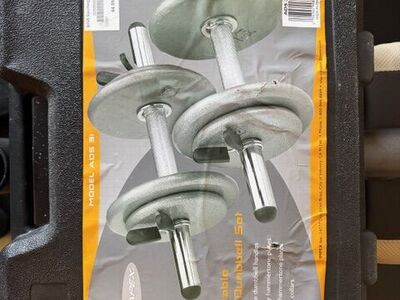 Adjustable dumbbell set with curl bar