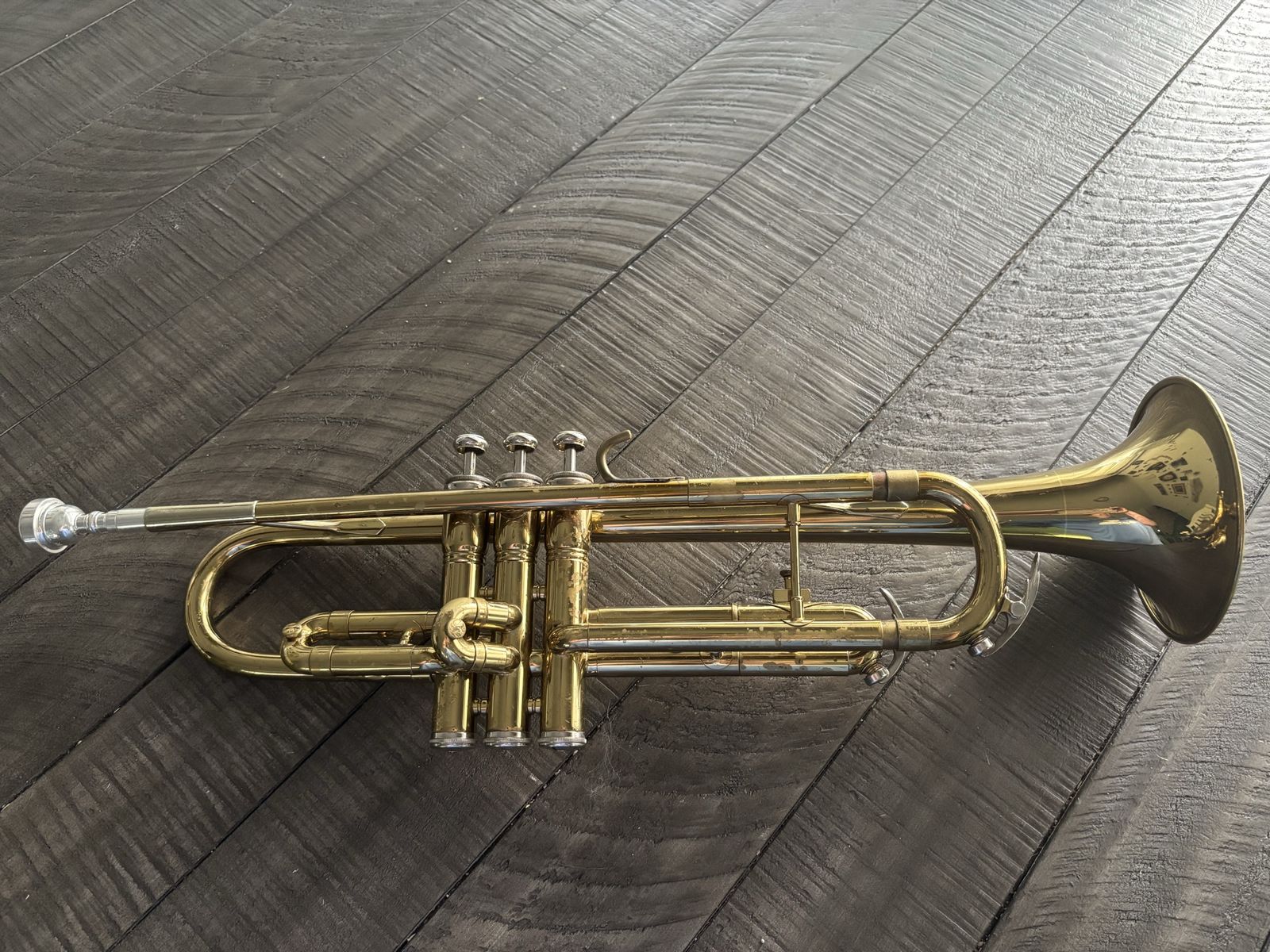 Main image 3