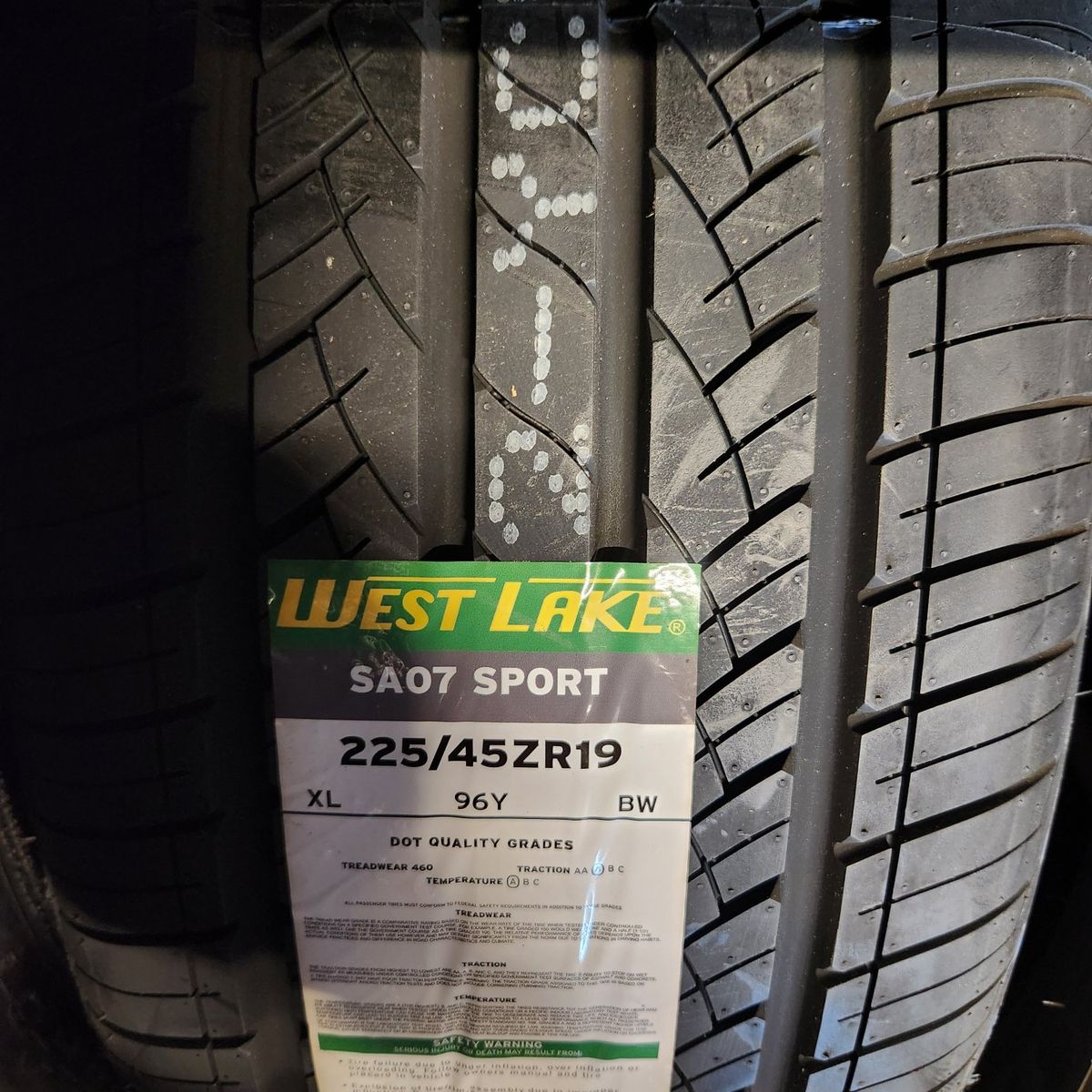 225/45r19 Westlake sa07 sport