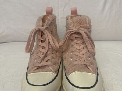 Roolee Mi.Im Women’s 7 Pink Sherpa Hi Top Shoes