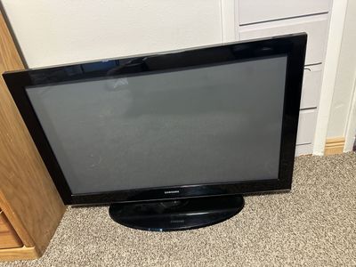 Samsung Flat Screen TV