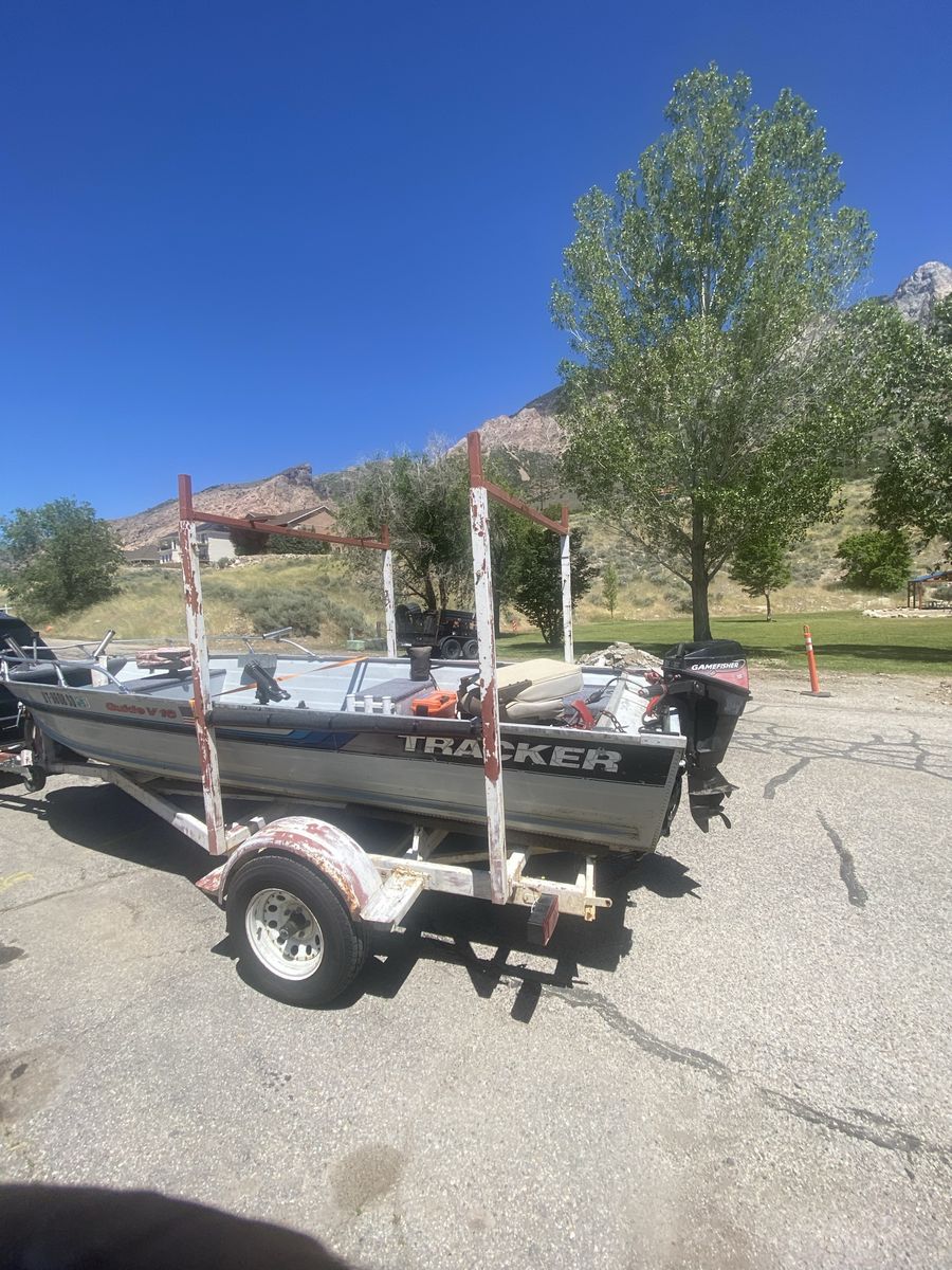 16’ tracker fishing boats