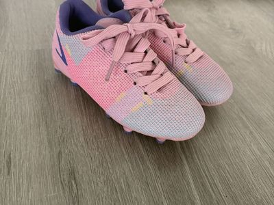 Pink and Purple Youth Soccer Cleats Size US 10