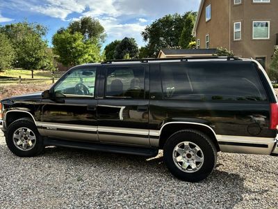 1999 Chevrolet Suburban LT