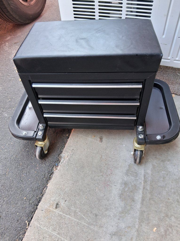 Rolling Mechanics Tool Box Seat New!