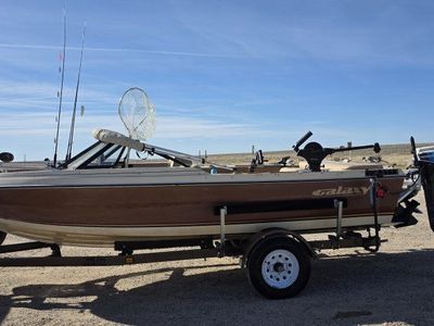 1985 19ft Galaxy fishing boat WILL CONSIDER TRADES