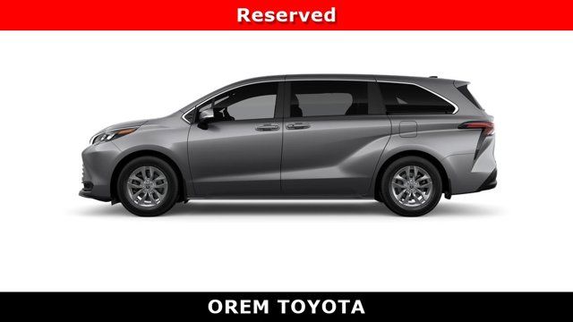 2026 Toyota Sienna LE 8-Passenger