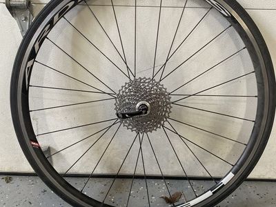 HED Ardennes rear wheel with armadillo tire and cassette