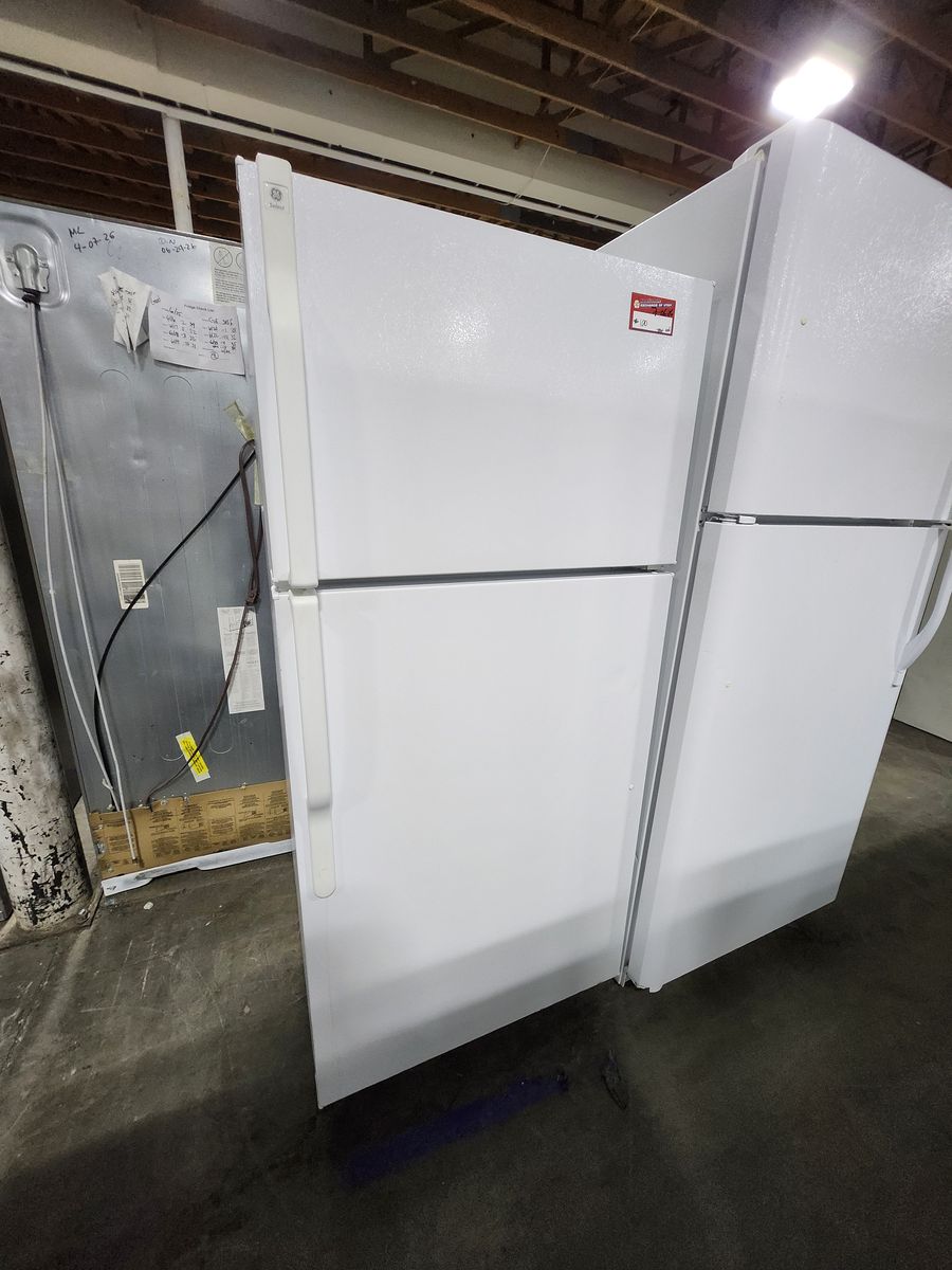 GE White Top Freezer Refrigerator - W-Warranty
