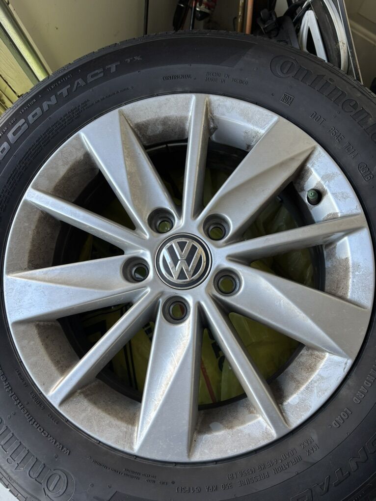 VW GOLF RIMS & TIRES