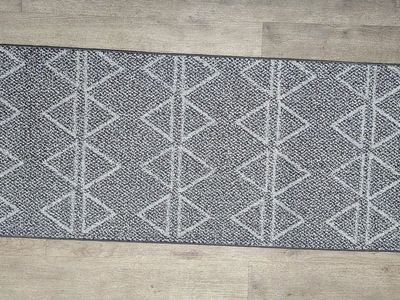 Modern Geometric Runner Rug – Black & Gray Diamond Pattern Hallway Rug 2'x6'