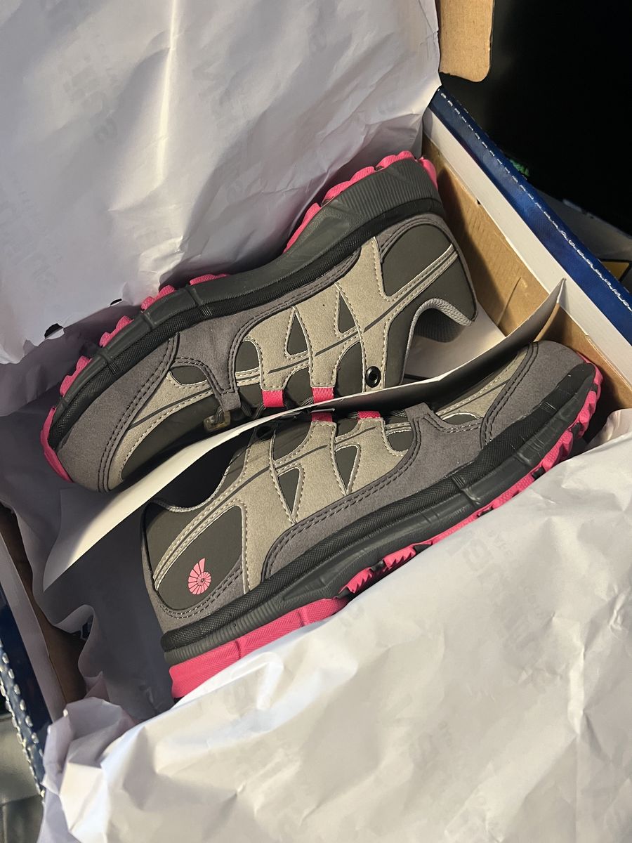 Nautilus 1771 Women’s Steel Toe Athletic Shoe