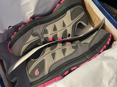 Nautilus 1771 Women’s Steel Toe Athletic Shoe