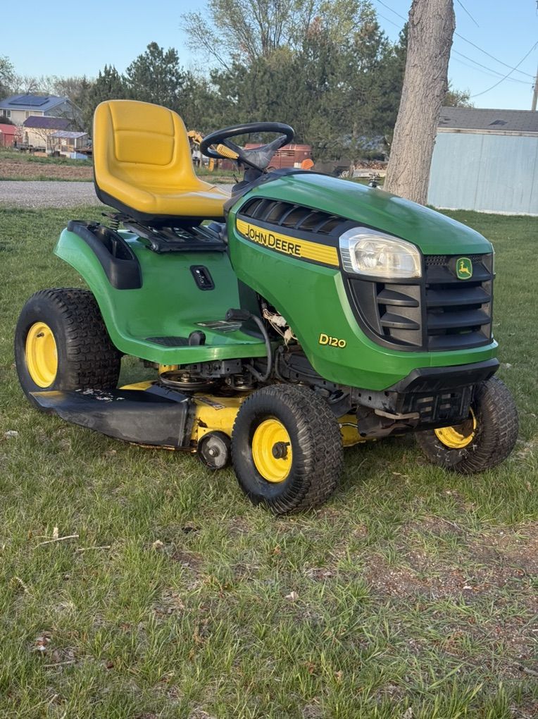 John Deere Riding Lawn Mower