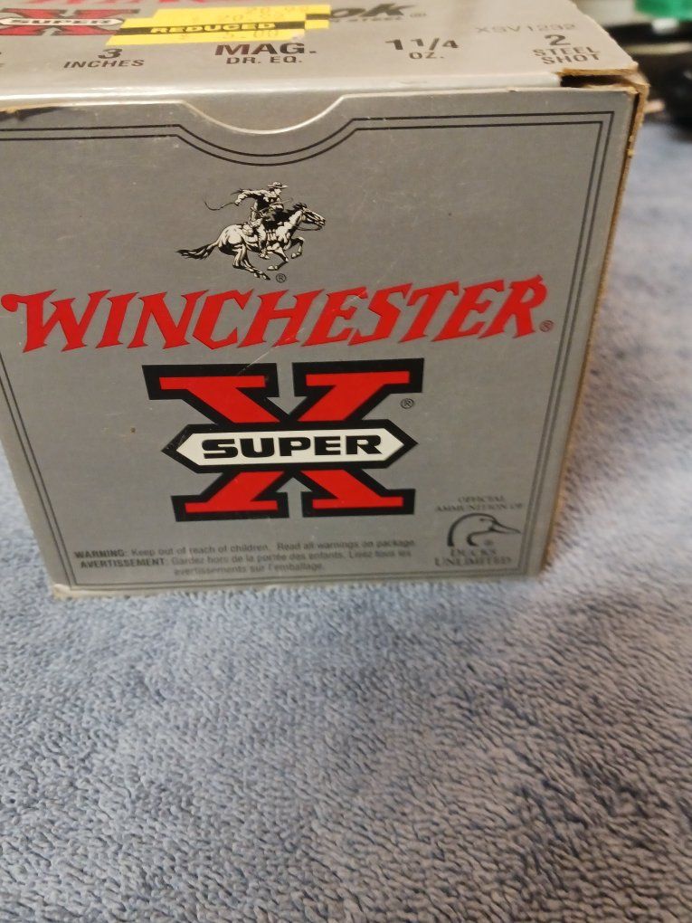 50 rounds of Winchester Super-X 12 Gauge, 3 Inch, 1 1/4 oz, #2 Steel Shot Ammunition